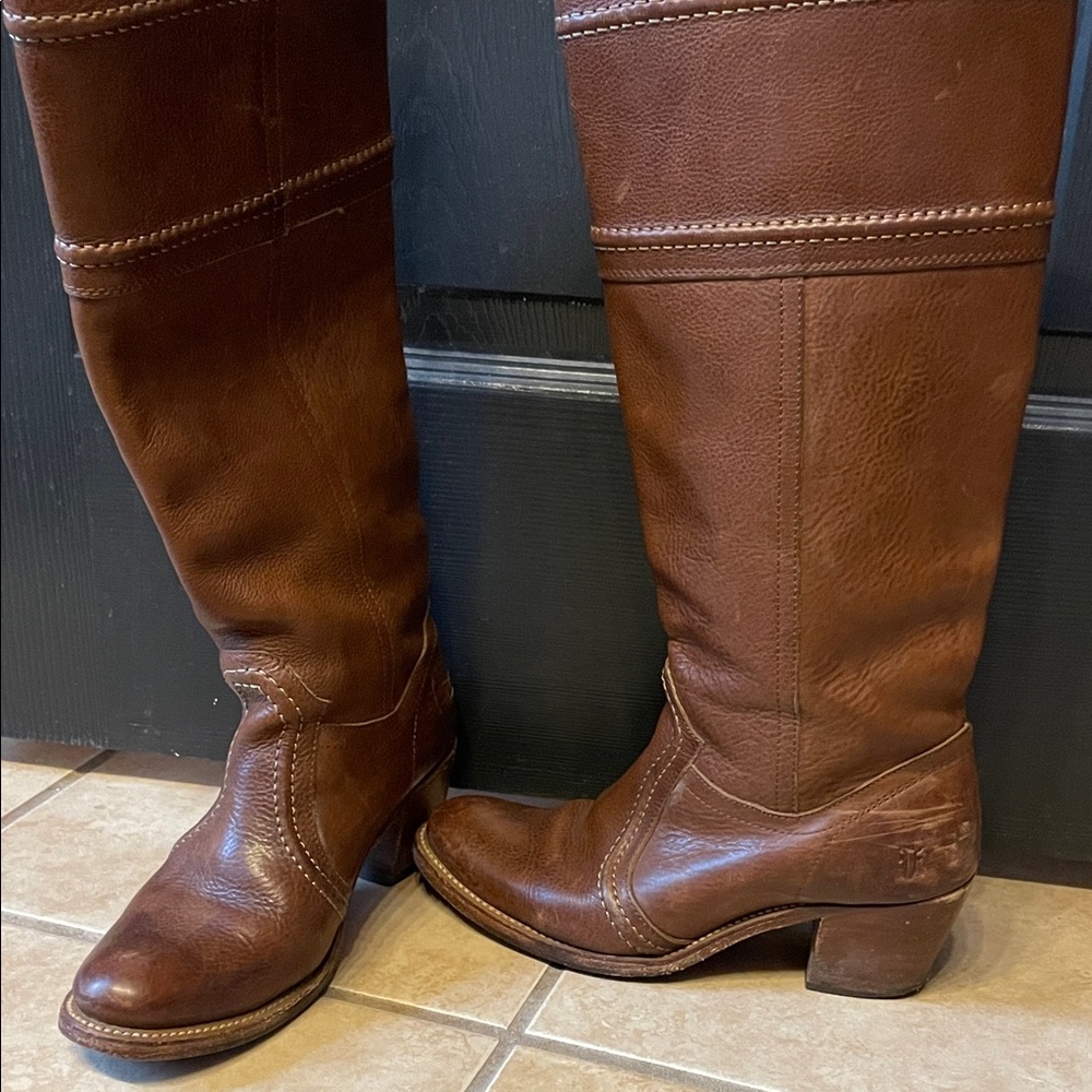 Frye Chestnut Leather Heeled Boots